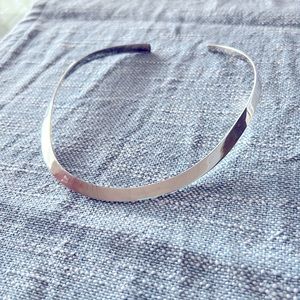 STERLING SILVER (925) NECK COLLAR.